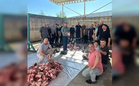 Yaşar Makina Kurban Bayramı Geleneğini Çalışanlarıyla Sürdürdü, “Arkadaşlık Dostluk ve Aile Bağlarımız Var”