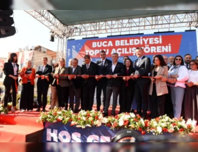 CHP Genel Başkanı Özgür Özel: “İzmir’in huzurunu kaçırmak isteyenlere rağmen çalışıyoruz”