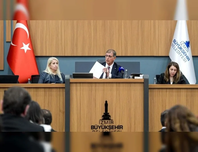 İzmir Büyükşehir Belediye Başkanı Cemil Tugay: “İzmir’in hakkını engelleyemezsiniz”