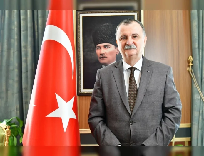 Yunusemre Belediye Başkanı Semih Balaban: “Bayramlar Dayanışma ve Hoşgörünün Güçlendiği Özel Günlerdir”