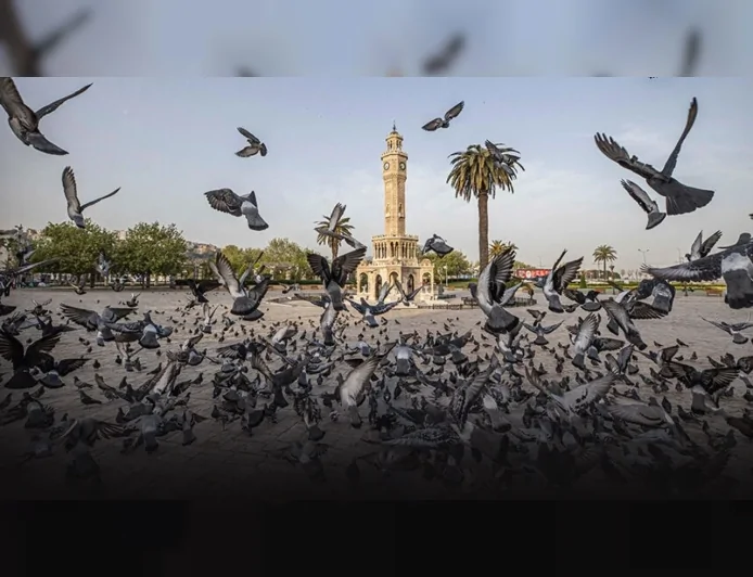 İzmir Büyükşehir Belediyesi 2074 vizyonunu Kültürpark’a taşıyor, “İki Çizgi Arasında” sergisi 5 Haziran’da kapılarını açıyor.