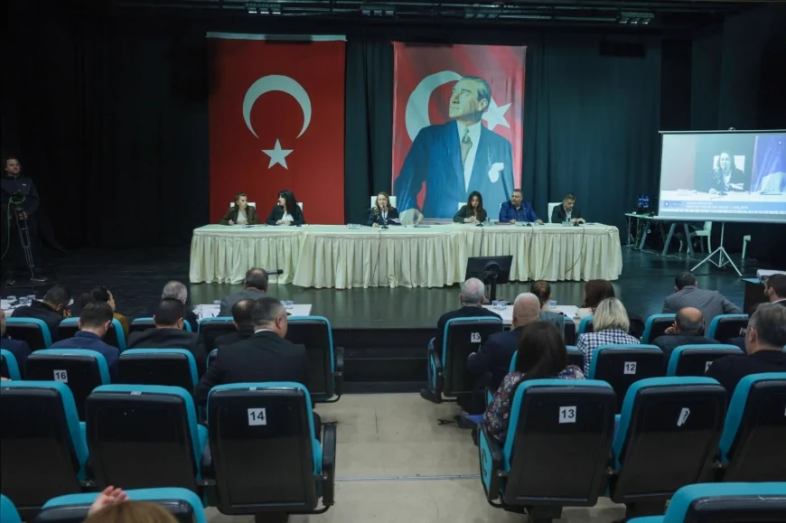 Konak Belediye Başkanı Nilüfer Çınarlı Mutlu: “Geri adım atmıyorum, mücadeleye devam edeceğim”