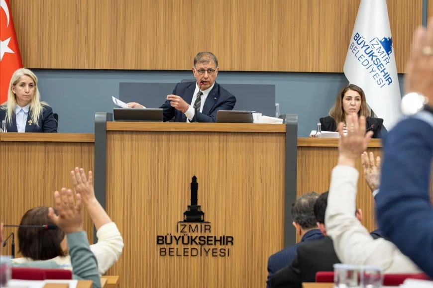 İzmir Büyükşehir Belediye Başkanı Dr. Cemil Tugay: “İzmir adım adım en ucuz su kullanan şehir oluyor”