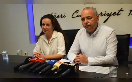 CHP Manisa İl Başkanlığı'ndan Sert Tepki: "Ferdi Zeyrek’in Emeğine ve Anısına Leke Sürdürmeyiz!"