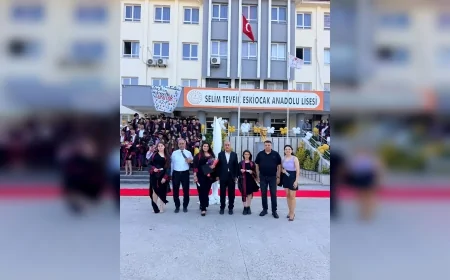 Ülkem Okuyor Derneği bursiyeri Nazlıcan Daşkapan çadırdan okul ikinciliğine uzanan başarıya imza attı