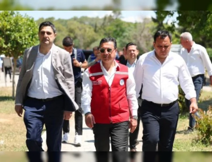 Kıyı Belediyeler Birliği ve Muğla Büyükşehir Belediye Başkanı Ahmet Aras: “Muğla’nın Her Noktasına Eşit Hizmet Ulaştırıyoruz”.