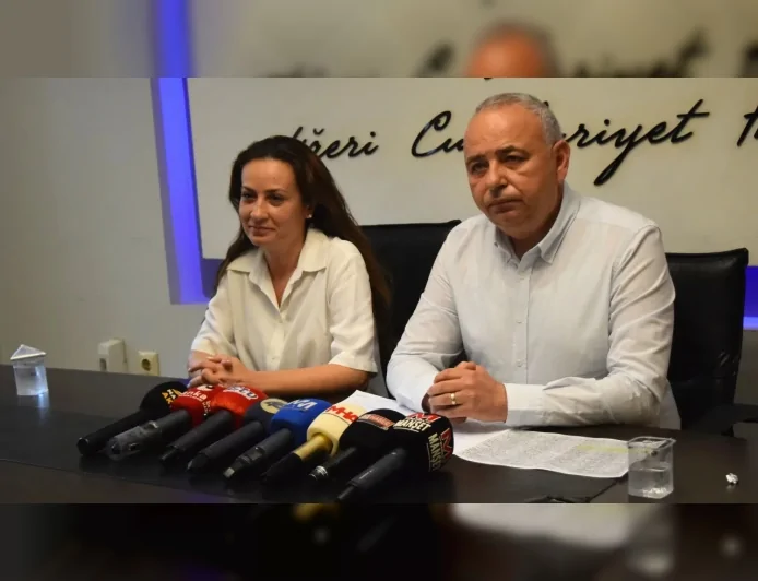 CHP Manisa İl Başkanlığı'ndan Sert Tepki: "Ferdi Zeyrek’in Emeğine ve Anısına Leke Sürdürmeyiz!"