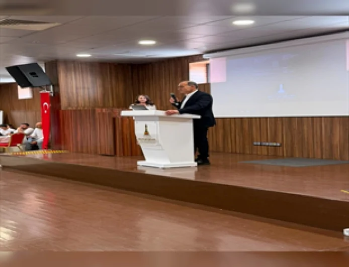 İzmir Büyükşehir Belediyesi Evde Bakım Modelini Çalıştayda Değerlendirdi, On Binlerce Yurttaşa Destek Sürüyor.