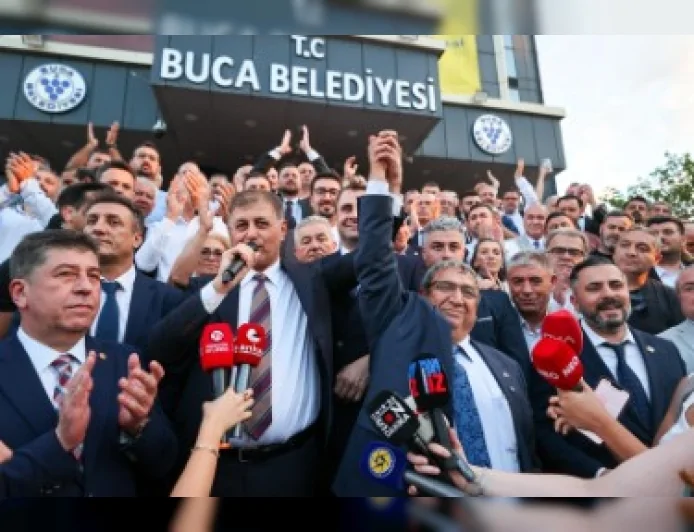 Buca Belediye Meclisi Başkan Vekilini Seçti Hüseyin Benzer Salt Çoğunlukla Göreve Geldi.