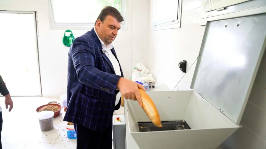 Seferihisar’da sıfır atıkla mama üretimi başladı