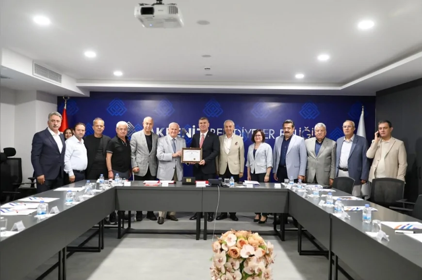 Yerel Yönetimlerde Sağlık İçin Güç Birliği Burdur'da Akdeniz Belediyeler Birliği ile Türk Böbrek Vakfı Protokol İmzaladı.