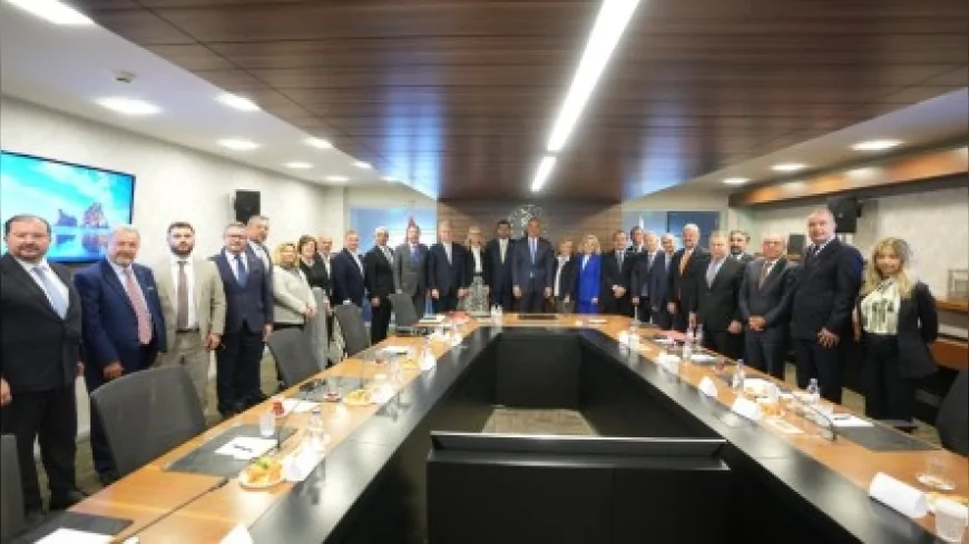 AK Parti İzmir Milletvekili Şebnem Bursalı Aksoy: “Çeşme Turizm Projesi İzmir'in geleceğine yapılan stratejik bir yatırımdır”