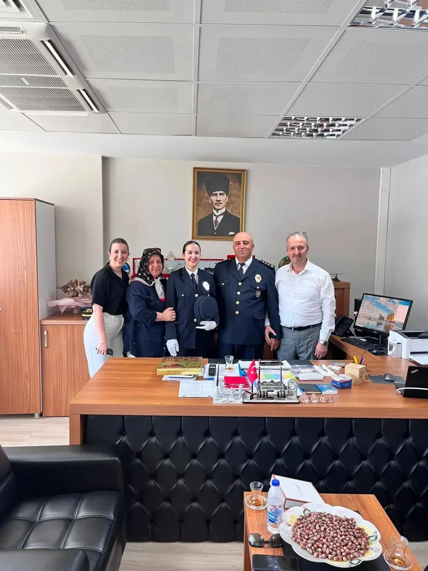 Termeli İş İnsanı Adem Şahin’den Polis Akademisi Mezunu Kızına Duygulandıran Mesaj