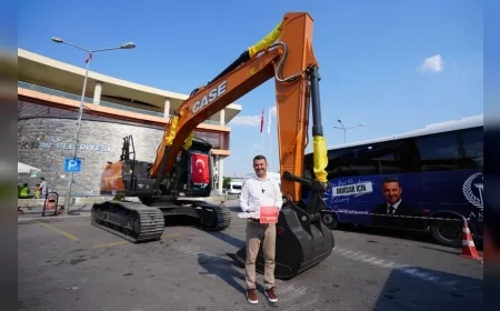 Akhisar Belediye Başkanı Ekrem Kayserili: “Güçlenen araç filomuzla daha hızlı ve kaliteli hizmet sunacağız”