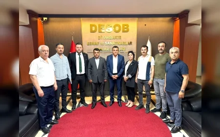 BBP Diyarbakır İl Başkanı Mehmet Çiçek, Esnaf Odası Başkanı Alican Ebedinoğlu ile kentin ekonomik yapısını değerlendirdi