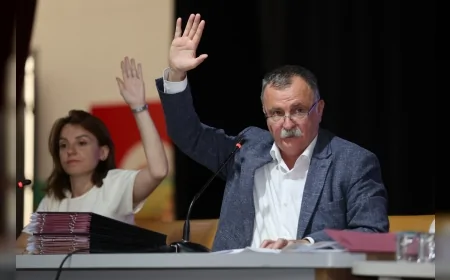 Yunusemre Belediyesi Temmuz Ayı Meclis Toplantısında 50 Gündem Maddesi Karara Bağlandı.