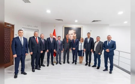 İzmir Büyükşehir Belediye Başkanı Dr. Cemil Tugay: “Dostluğumuzu ortak projelerle büyütmeli, birlikte kalkınmalıyız”