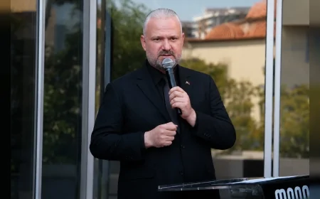 Menemen Belediye Başkanı Aydın Pehlivan, 15 Temmuz Demokrasi ve Milli Birlik Günü'nün 10. yıl dönümü dolayısıyla yayımladığı mesajda, 15 Temmuz 2016'da yaşanan darbe girişiminin milletin birlik ve beraberliğiyle bertaraf edildiğini belirtti. Pehlivan, şehitleri rahmetle, gazileri ise minnetle andığını ifade ederken, milli iradenin önemine vurgu yaptığı açıklamasında birlik ve beraberlik mesajları verdi.