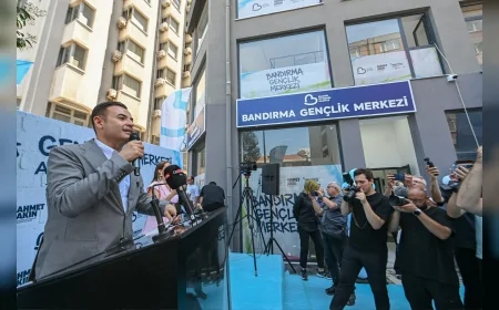 Balıkesir Büyükşehir Belediye Başkanı Ahmet Akın: “Bandırma’ya ikinci Gençlik Merkezi’ni kazandırıyoruz”