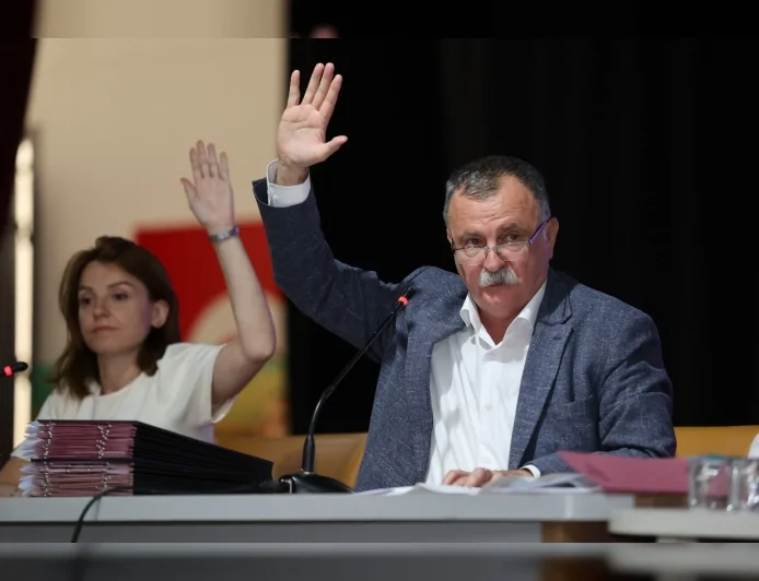 Yunusemre Belediyesi Temmuz Ayı Meclis Toplantısında 50 Gündem Maddesi Karara Bağlandı.