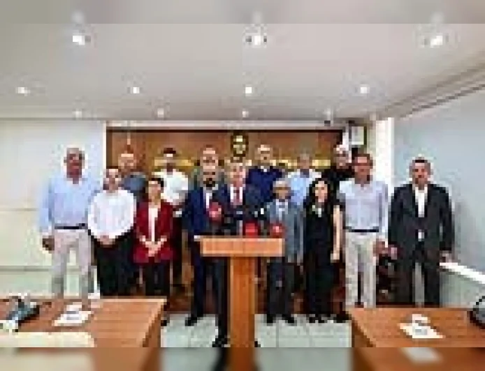 Burdur Belediye Başkanı Ali Orkun Ercengiz: “Belediye Meclis Üyesi Arkadaşlarımla Birlikte Cumhuriyet Halk Partisi Üyeliğimizden İstifa Ediyoruz”