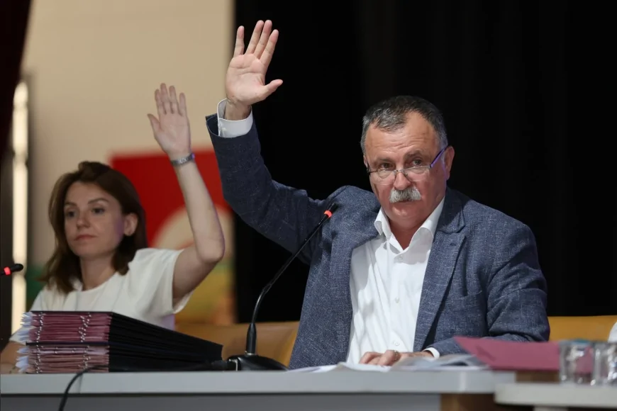 Yunusemre Belediyesi Temmuz Ayı Meclis Toplantısında 50 Gündem Maddesi Karara Bağlandı.
