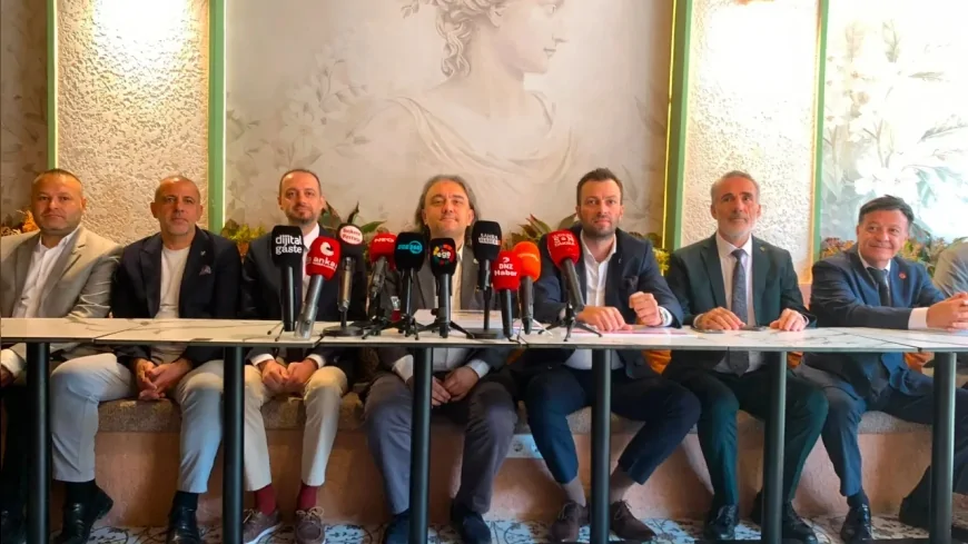 Yeniden Refah Partisi İzmir İl Başkanı Cemal Arıkan: “Kemeraltı’nın en büyük sorunu otopark, tarihi çarşımız kan kaybediyor”