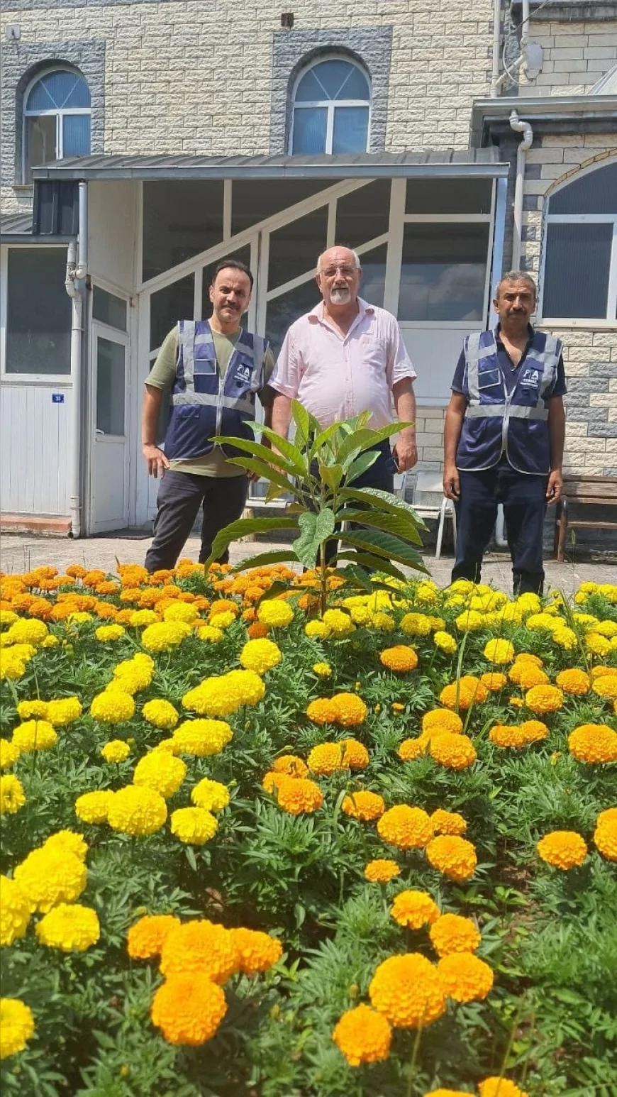 Anahtar Parti Terme İlçe Başkanlığı, Kur'an kursu öğrencilerine çeşitli hediyeler takdim etti
