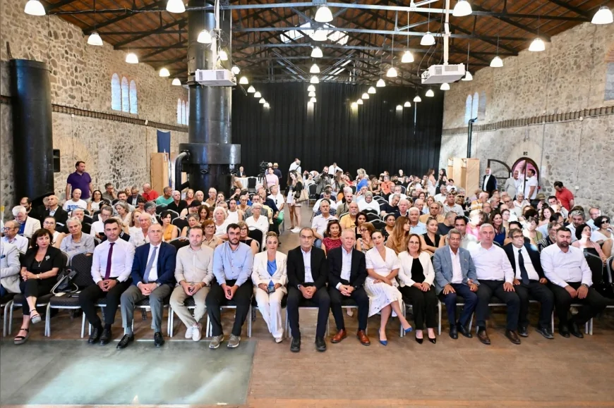 İzmir Gazeteciler Cemiyeti 80'inci kuruluş yıl dönümünü ödül töreni ve Hasan Tahsin belgeselinin ilk gösterimiyle kutladı