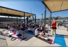 İzmir Büyükşehir Belediyesi’nin ücretsiz spor etkinlikleri Körfez manzarasında İzmirlileri hareketli yaşama taşıyor.