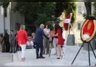 Karşıyaka  CHP ilçe Başkanı Adnan Alabay  ve yönetimi  30 Ağustos Zafer Bayramı’nın 104. yıl dönümü dolayısıyla çelenk sunumu yaptı.