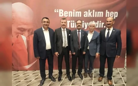MHP Gümüşhane teşkilatından Trabzon’da birlik mesajı: Mete Kaya ve beraberindeki heyet kongreye katıldı
