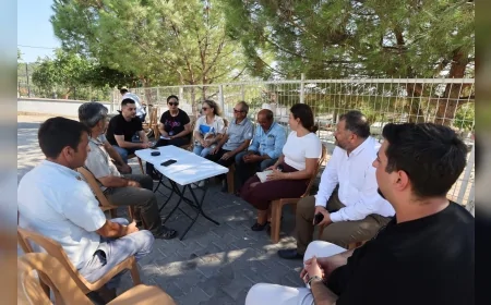 Yunusemre Belediyesi 6 Eylül’deki Yuntdağı Fıstığı Hasat Şenliği için Akçaköy’de hazırlıklarını sürdürüyor.
