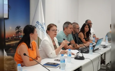 İzmir Büyükşehir Belediyesi, 30 ilçede konut tipi çatı GES başvurularında ortak standart oluşturuyor.
