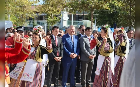 Urla’da 30 Ağustos Zafer Bayramı’nın 104. yıl dönümü törenlerle kutlandı..