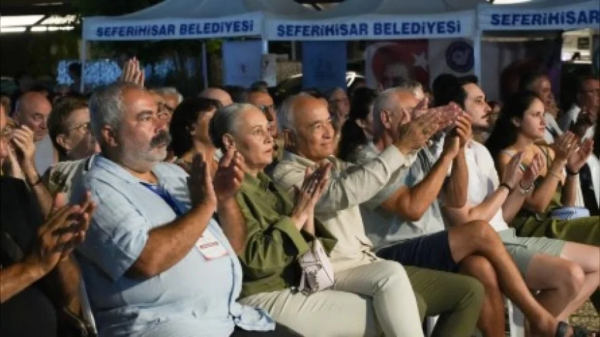 Seferihisar'da Düzenlenen TeosFest 2026 İkinci Gününde Sanatın Farklı Disiplinlerini Binlerce Sanatseverle Buluşturdu