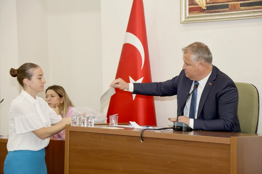 Yerel Yönetimler Urla Belediye Başkanı Selçuk Balkan: “İlçemizin her noktasına kesintisiz hizmet anlayışımızı sürdüreceğiz”
