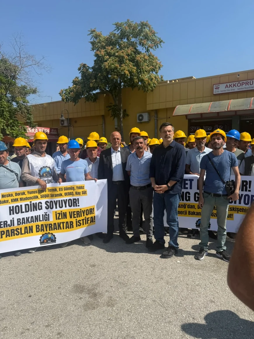 YENİ Parti İzmir Milletvekili Ümit Özlale: “İşçilerin hak arama iradelerini gerekçe göstererek adrese teslim eylem yasağı getirildi”