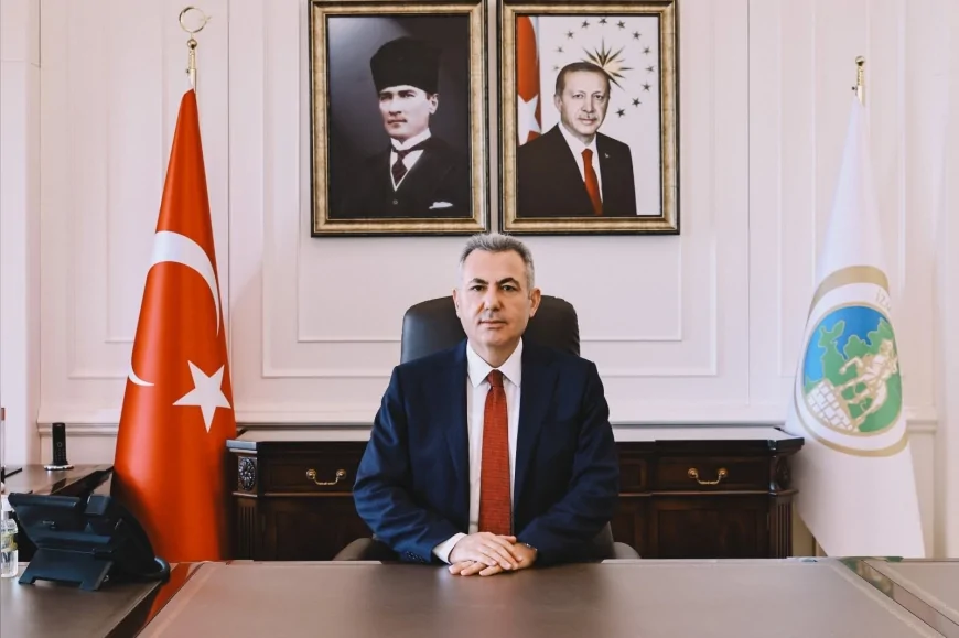 İZMİR  Valisi Dr. Süleyman Elban: “30 Ağustos, bugünümüze yön veren bir irade ve yarınlarımıza taşıdığımız büyük bir emanettir”