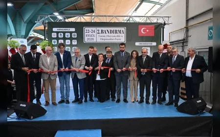 Balıkesir Büyükşehir Belediye Başkanı Ahmet Akın: “Üreten Balıkesir Ailemizin Emeğine Sahip Çıkıyoruz”