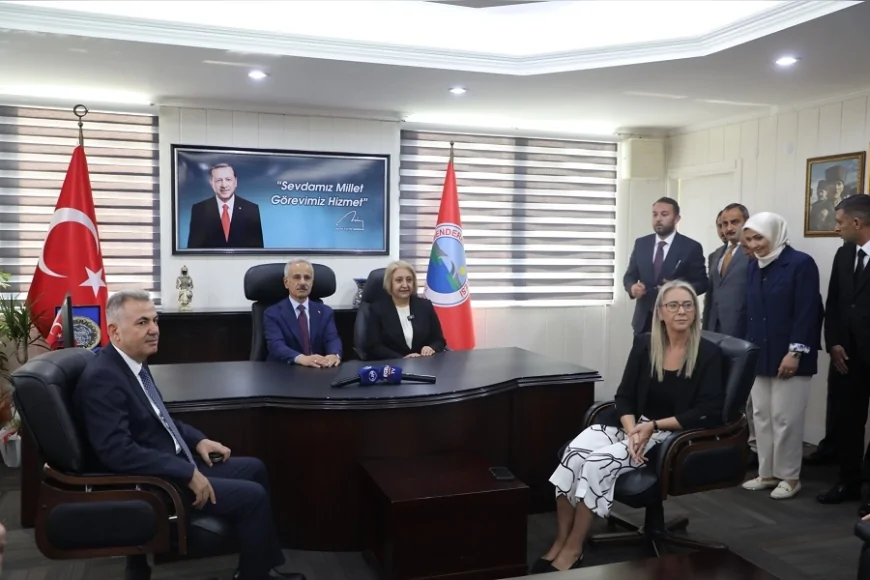 Ulaştırma ve Altyapı Bakanı Abdulkadir Uraloğlu: “Menderes’i Gümüldür’e bağlayan yolun ihalesinin yapılması kararını aldık”