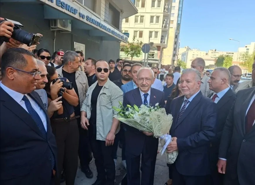 CHP Genel Başkanı Kemal Kılıçdaroğlu: izmir de ziyaretlerde bulundu.