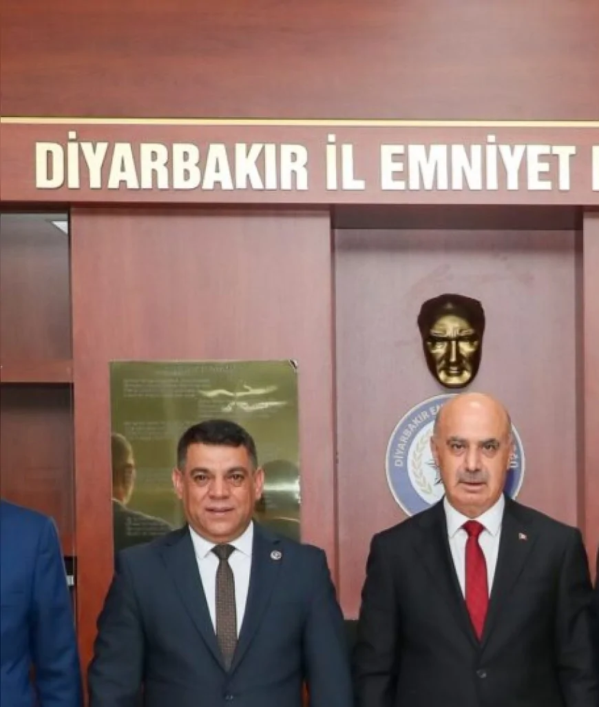 Diyarbakır İl Emniyet Müdürlüğü’nde görev değişimi: Mehmet Çiçek’ten Nurettin Gökduman’a hizmet teşekkürü