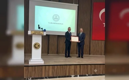 Terme Öğretmenevi Türkiye’de seçkin kurumlar arasına girdi: A Tipi Kurum Belgesi’ni Hakkari’de aldı