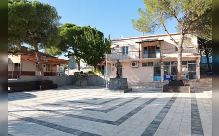 Foça Belediye Başkanı Saniye Bora Fıçı: “Gerenköylülere Verdiğimiz Sözü Yerine Getirdik, Foça’nın Dört Bir Yanında Yatırımlar Sürecek”