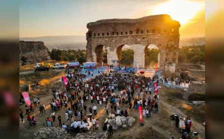 Efeler’de Tralleis Antik Kenti IV. Uluslararası Mitoloji Film Festivali ile Sinema, Müzik ve Kültürü Buluşturacak.
