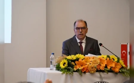 İzmir Ticaret Borsası Meclis Başkanı Bülent Uçak: “Pamuk ekim alanları yüzde 47 azalarak son 75 yılın en düşük seviyesinin de altına geriledi”