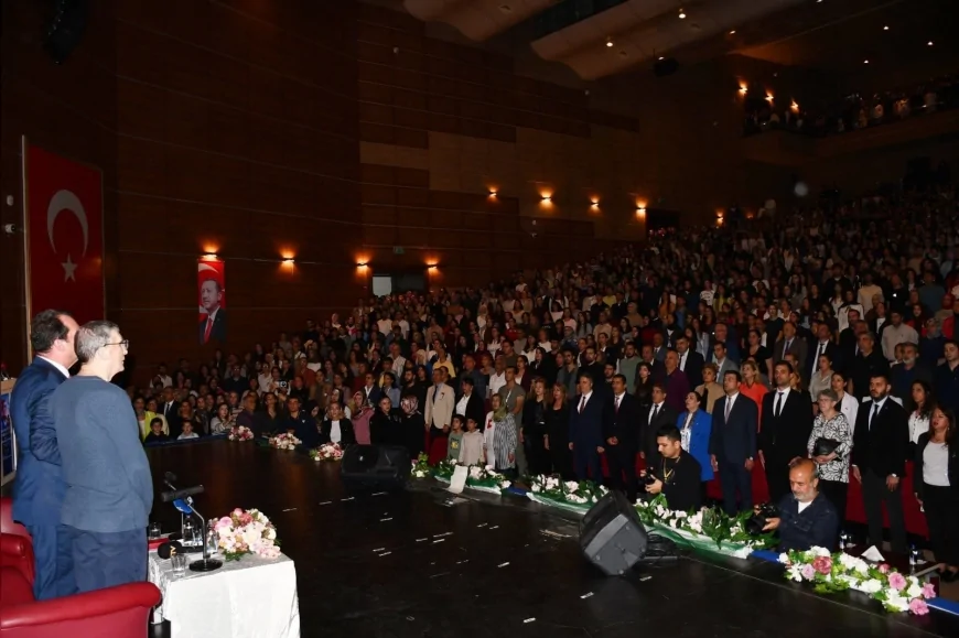 Nobel Ödüllü Prof. Dr. Aziz Sancar Diyarbakır’da Öğrencilerle Buluştu, Salon Kalabalığa Yetmedi