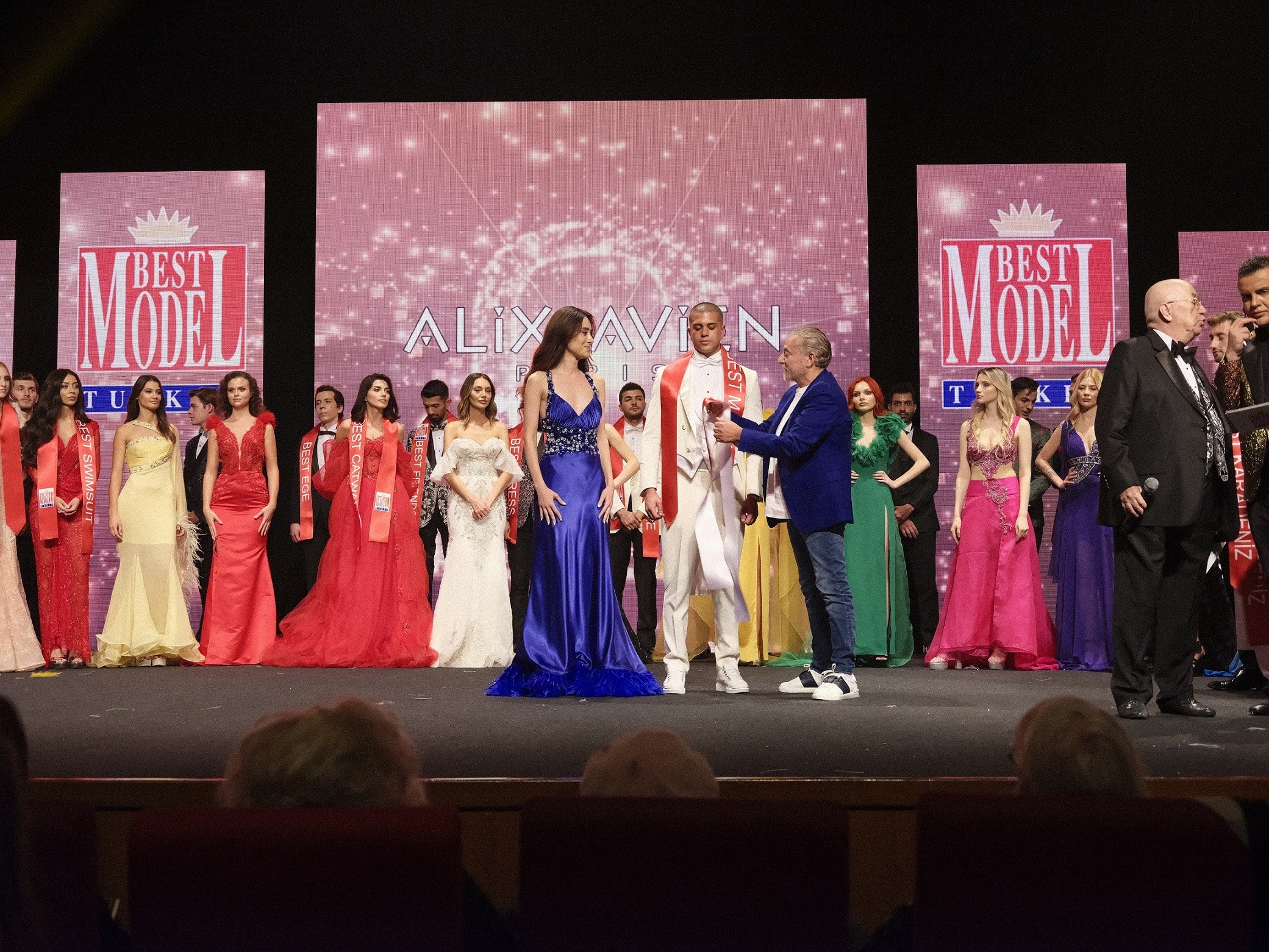 2022 BEST MODELLERDEN KOZMETİK DEFİLESİ