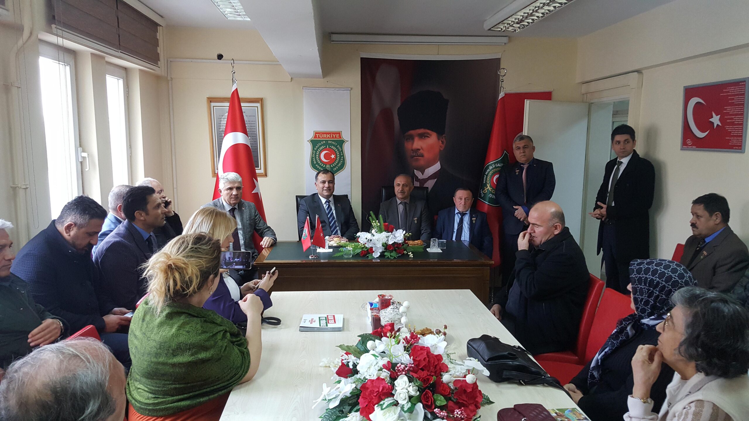 ALPER TAŞDELEN: HEP BİRLİKTE UMUDU BÜYÜTÜYORUZ